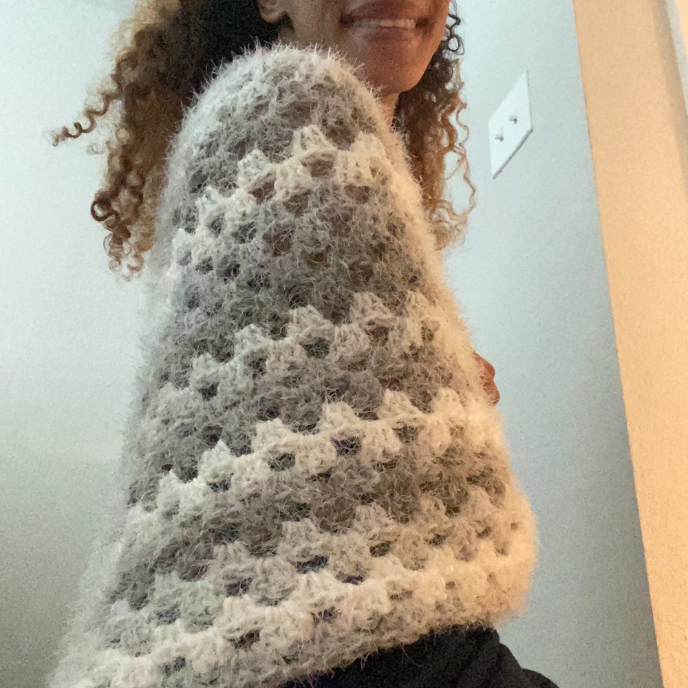Triangle Shawl - Picture 3 of 3